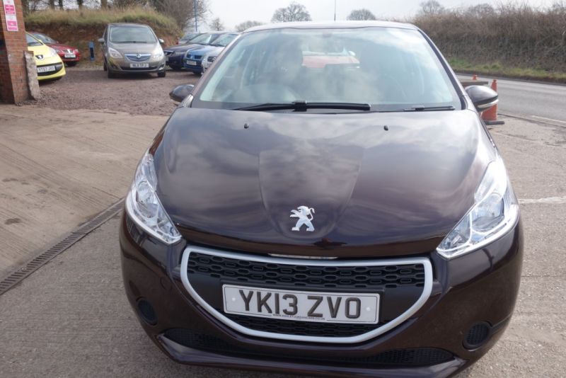 2013 Peugeot 208 1.0 VTi 5dr image 4