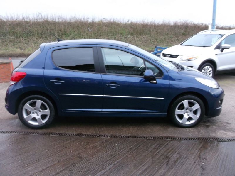 2010 Peugeot 207 1.6 HDi 92 Sport 5dr image 3
