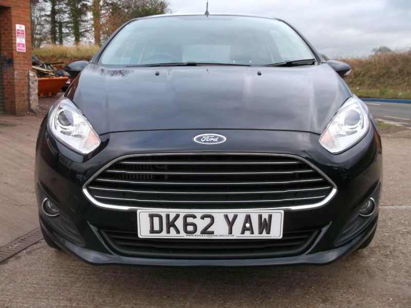 2013 Ford Fiesta 1.0 Zetec 3dr image 4