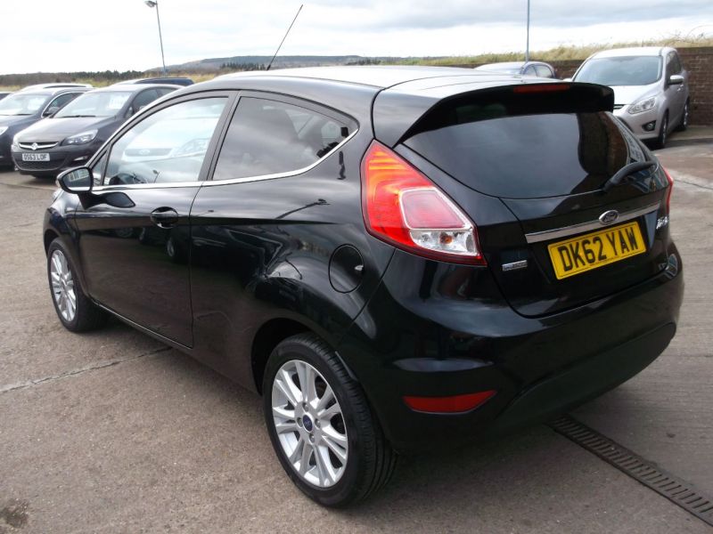 2013 Ford Fiesta 1.0 Zetec 3dr image 5