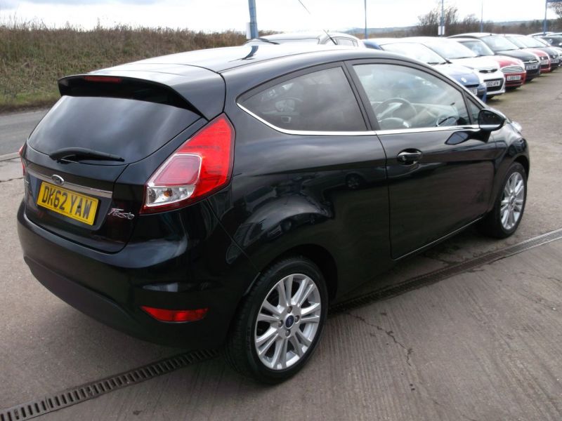 2013 Ford Fiesta 1.0 Zetec 3dr image 6