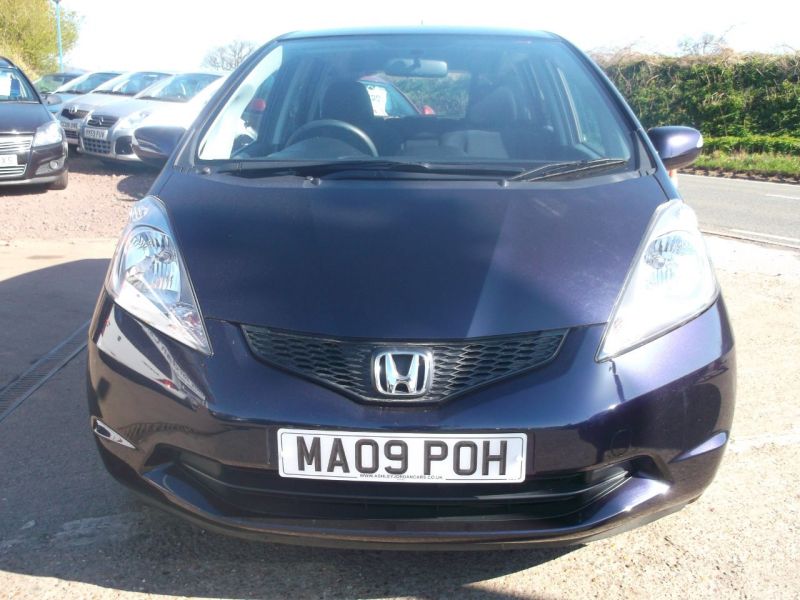 2009 Honda Jazz 1.4 i-VTEC ES 5dr image 4