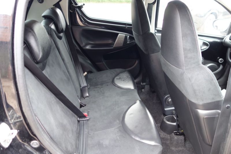 2013 Toyota Aygo 1.0 VVT-i 5dr image 8