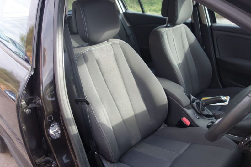 2009 Renault Megane 1.5 dCi 5dr image 8