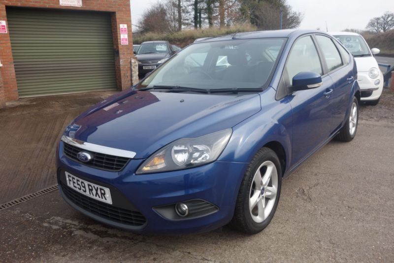 2009 Ford Focus 1.6 Zetec 5dr image 1