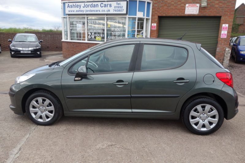 2009 Peugeot 207 1.6 HDi S 5dr image 2