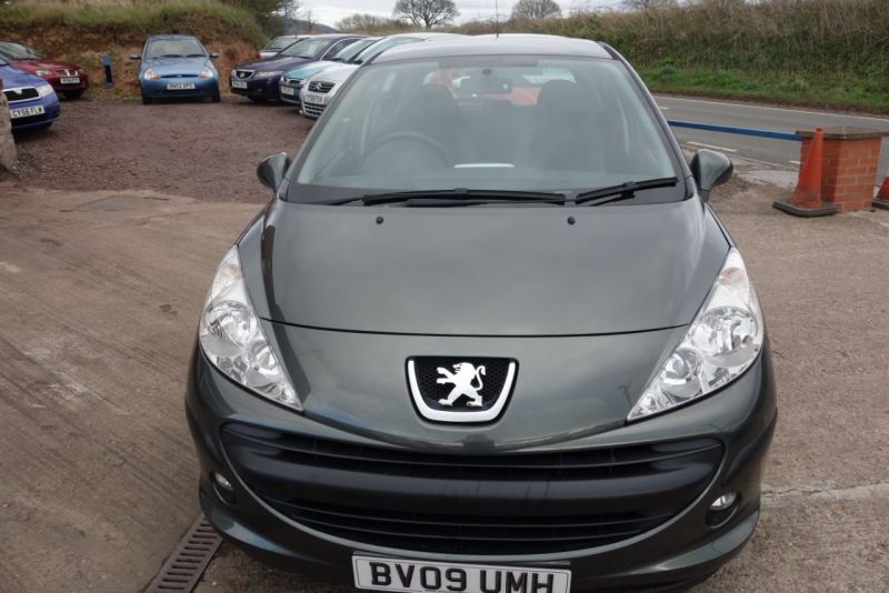 2009 Peugeot 207 1.6 HDi S 5dr image 4