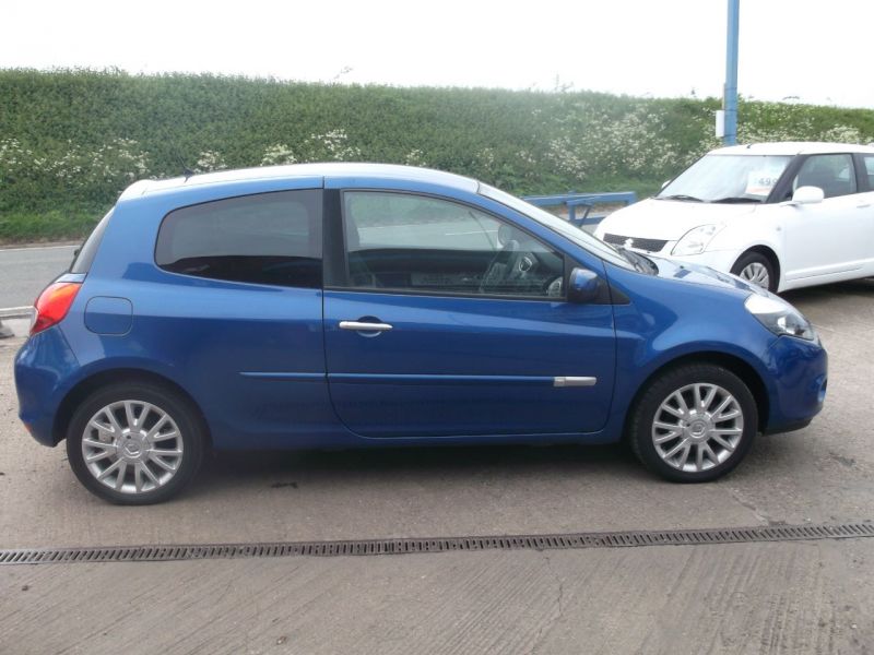 2009 Renault Clio 1.2 16V 3dr image 3