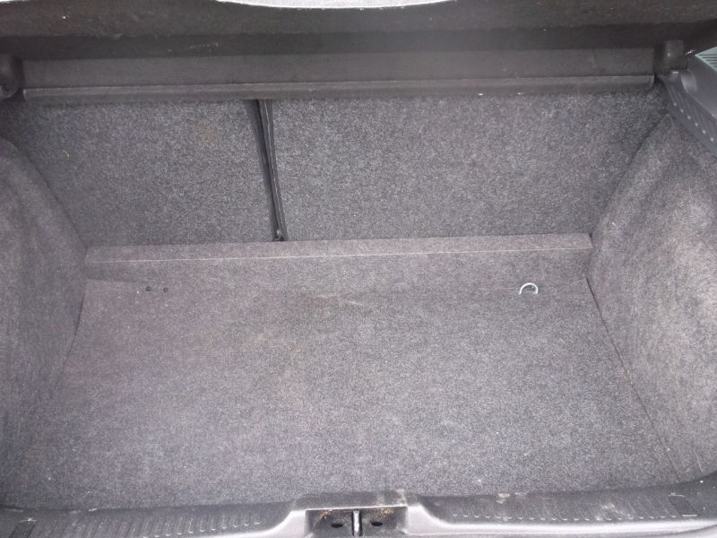 2009 Renault Clio 1.2 16V 3dr image 8