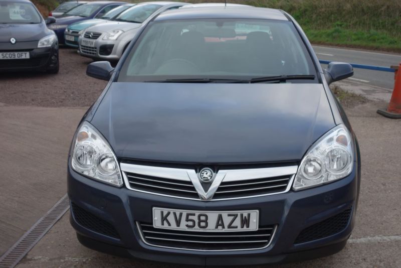 2008 Vauxhall Astra 1.6i 16V 5dr image 4