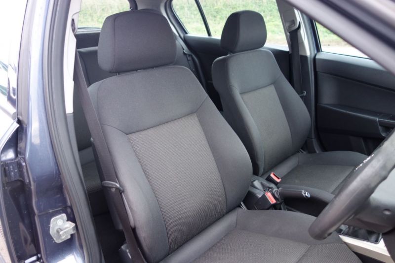 2008 Vauxhall Astra 1.6i 16V 5dr image 7