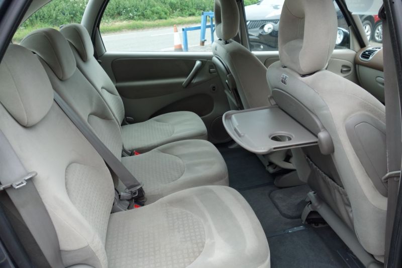 2006 Citroen Xsara Picasso 1.6i 16V 5dr image 7