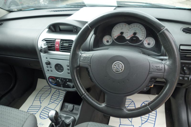 2003 Vauxhall Corsa 1.2i 16V SXi 5dr image 6