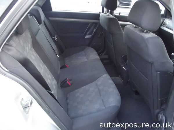 2008 Vauxhall Vectra 1.8i VVT SRi image 8