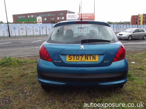 2007 Peugeot 207 1.4 S image 3