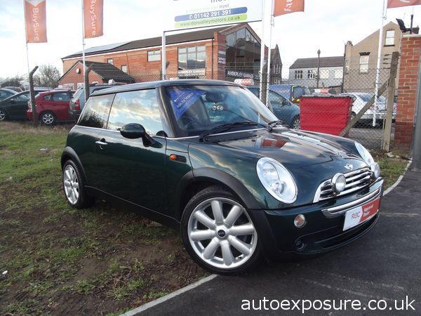 2005 MINI Hatchback 1.6 Cooper image 1