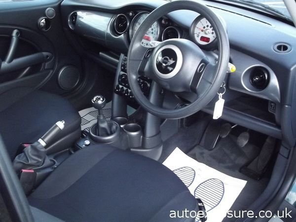 2005 MINI Hatchback 1.6 Cooper image 6
