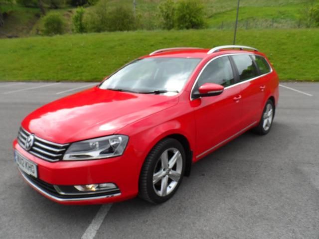 2012 Volkswagen Passat 2.0 SE TDI 5d image 2