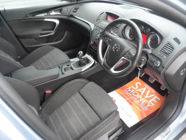 2013 Vauxhall Insignia 2.0 CDTI S/S 5d image 6