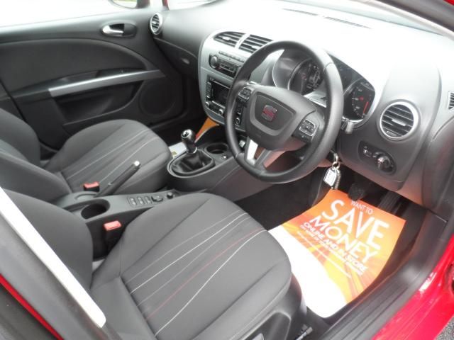 2012 SEAT LEON 1.6 CR TDI 5d image 6
