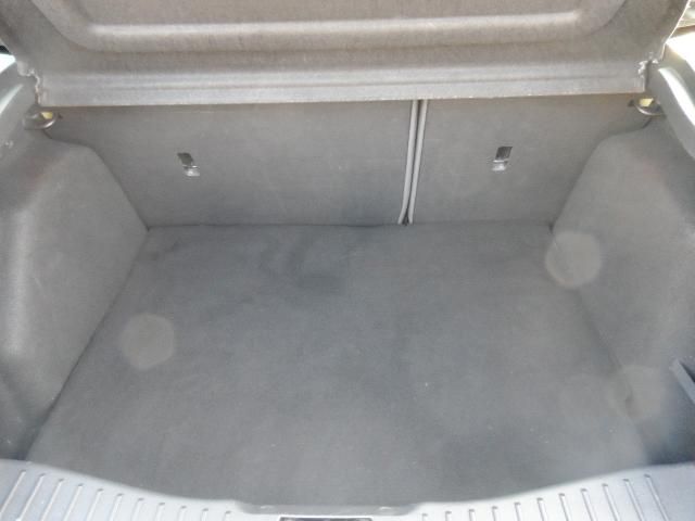 2013 Ford Focus 1.6 ZETEC TDCI 5d image 10