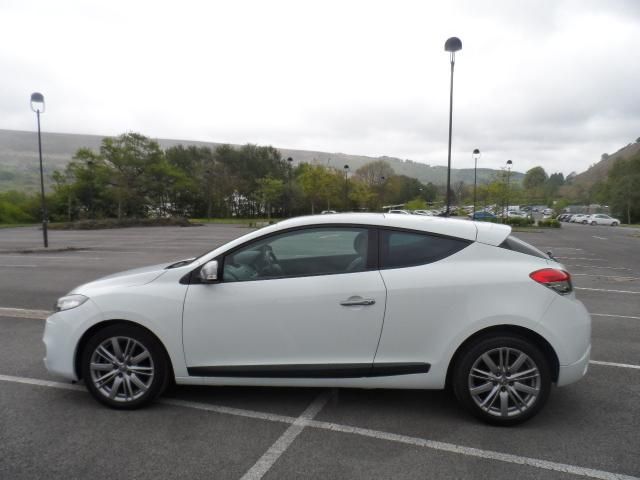 2012 Renault Megane 1.5 GT DCI 3d image 5