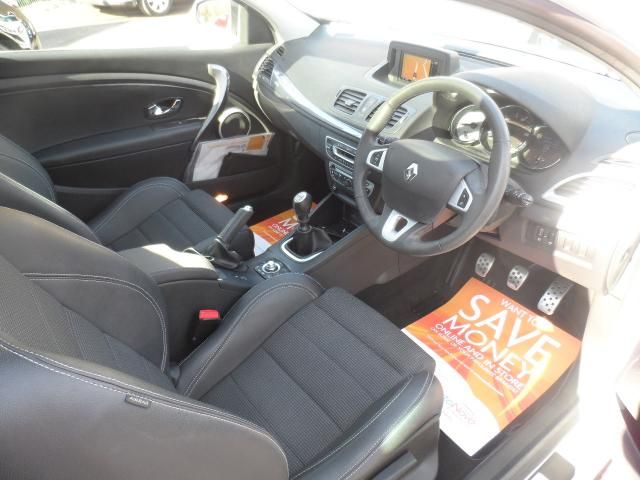 2012 Renault Megane 1.5 GT DCI 3d image 7