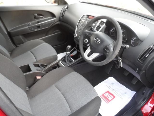 2010 KIA CEED 1.6 1 CDRI 5d image 7