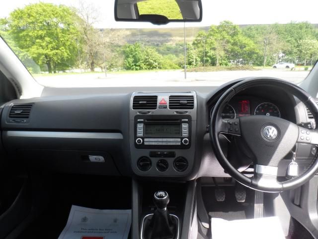 2007 Volkswagen Golf 1.6 FSI 5d image 8