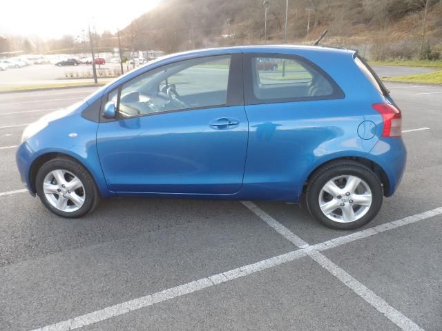 2007 Toyota Yaris 1.3 3d image 4