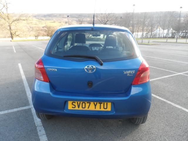 2007 Toyota Yaris 1.3 3d image 5