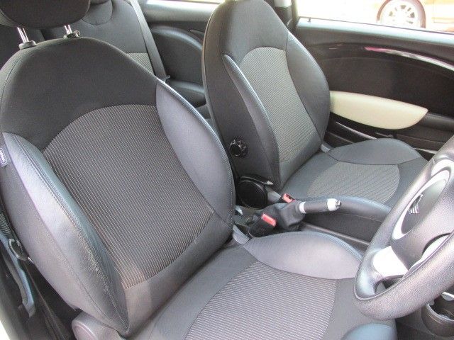 MINI Hatch Cooper 1.6 3dr image 6