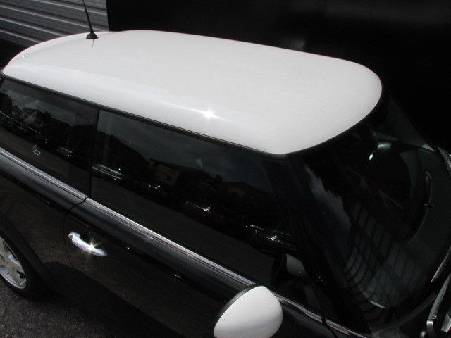 2010 MINI Hatch Cooper D 1.6 3dr image 4