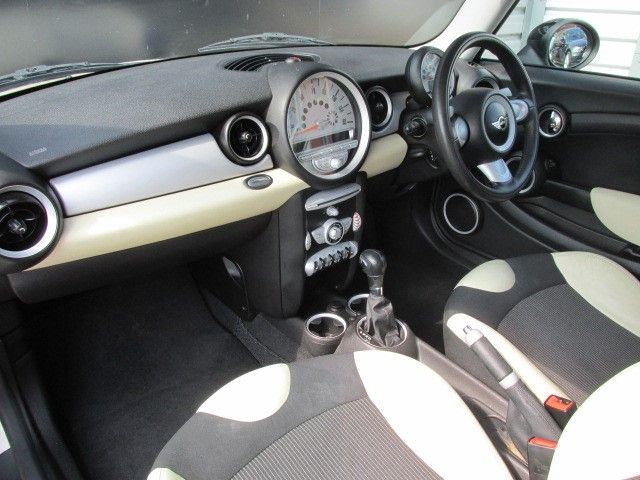 2007 MINI Hatch Cooper 1.6 3dr image 6