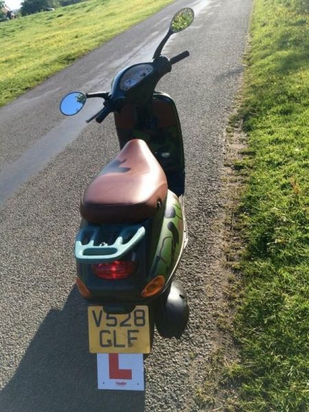 2000 Piaggio Vespa ET4 125cc low miles image 4