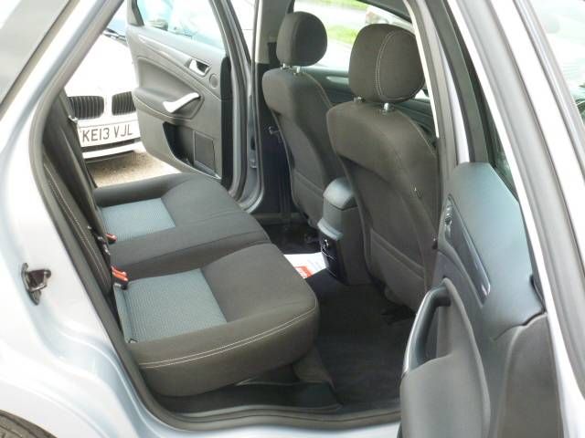 2013 FORD MONDEO 2.0 TDCi Zetec 5dr image 7