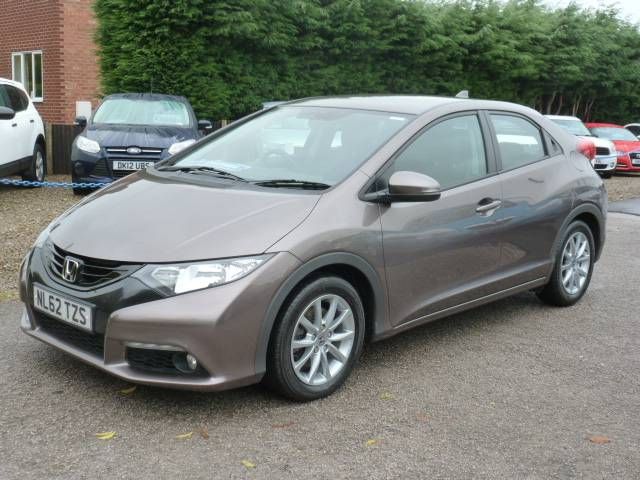 2012 HONDA CIVIC 2.2 i-DTEC ES 5dr image 1