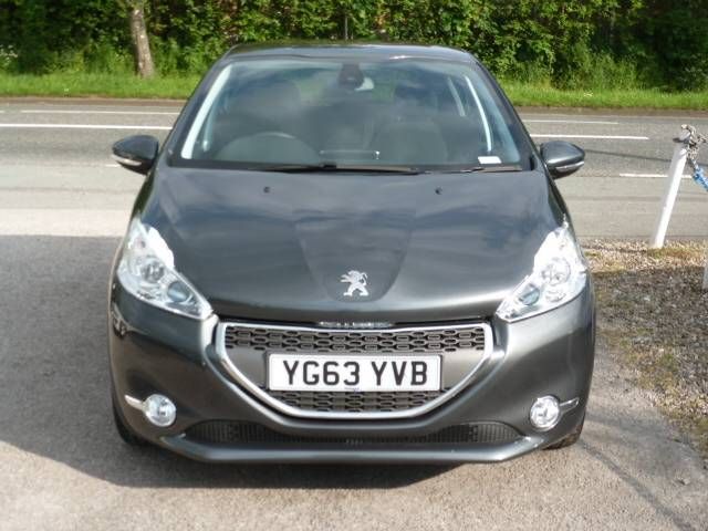 2013 PEUGEOT 208 1.6 e-HDi 5dr image 4
