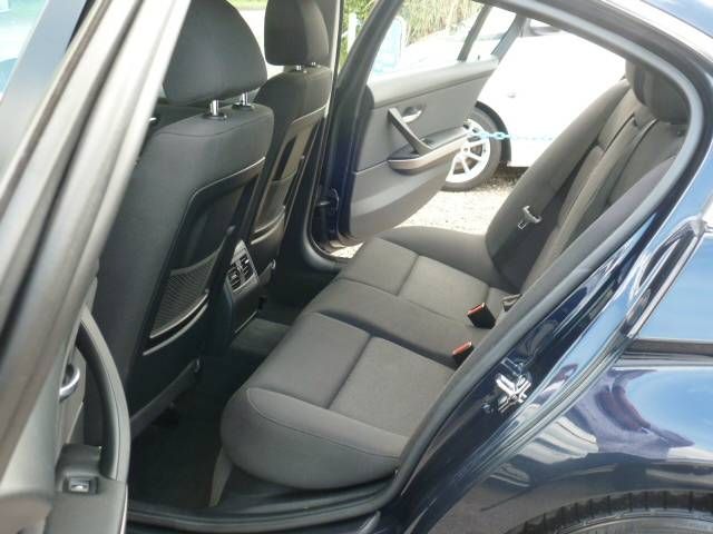 2006 BMW 3 SERIES 325i SE 4dr image 5