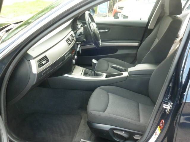 2006 BMW 3 SERIES 325i SE 4dr image 6