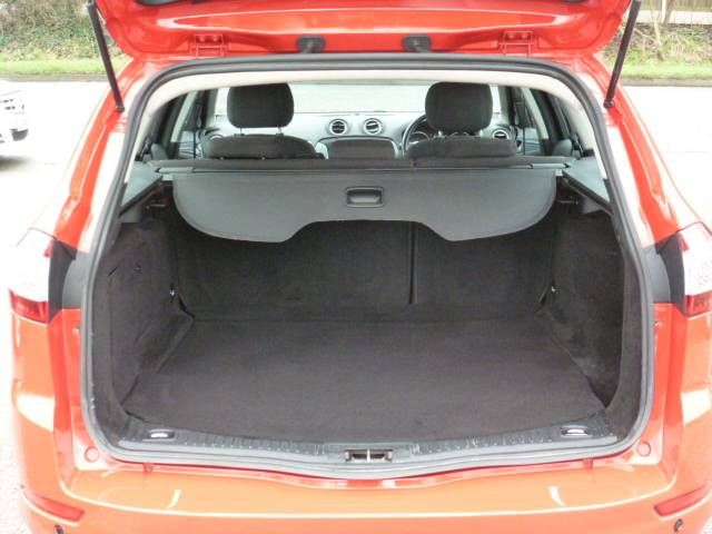 2011 Ford Mondeo 1.6 TDCi Eco Zetec 5dr image 8