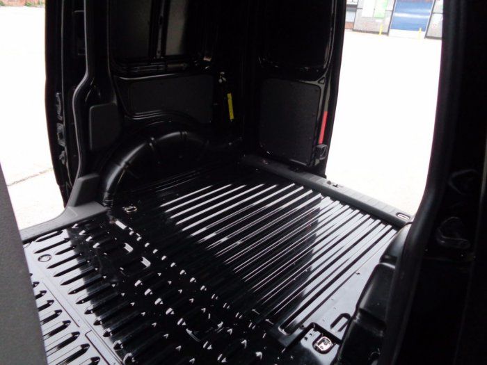 2011 Volkswagen Caddy 1.6 TDI image 9