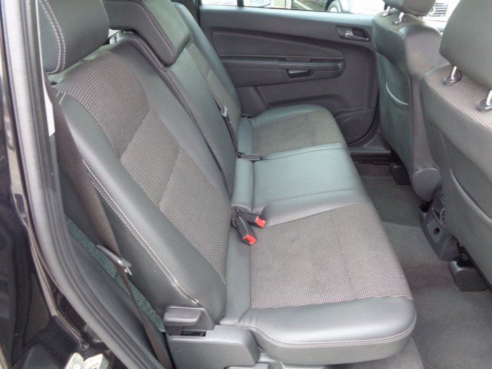 2010 Vauxhall Zafira 1.6i 5dr image 7