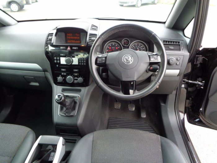 2010 Vauxhall Zafira 1.6i 5dr image 10