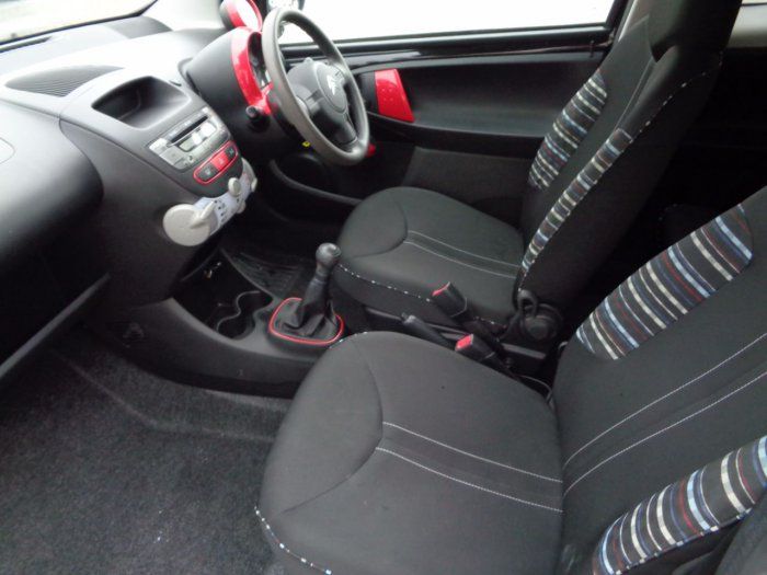 2013 Citroen C1 1.0i Connexion 3dr image 7