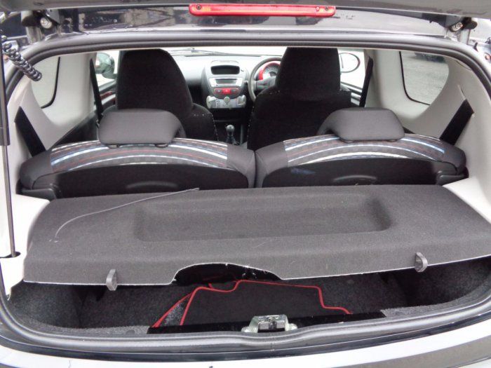 2013 Citroen C1 1.0i Connexion 3dr image 10