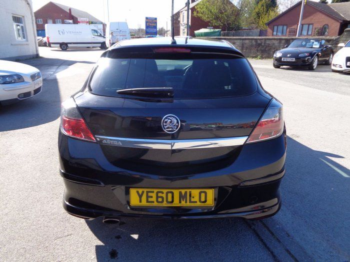 2011 Vauxhall Astra 1.8i VVT SRi 3dr image 4