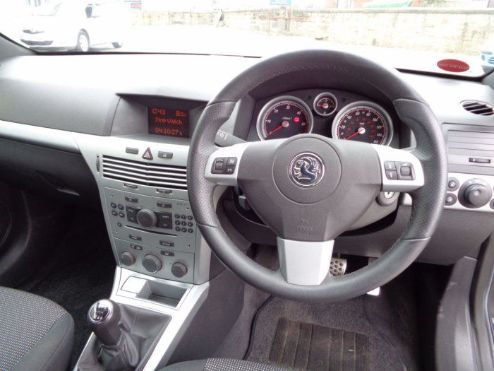 2007 Vauxhall Astra 1.9 CDTi 8V SXi 3dr image 7