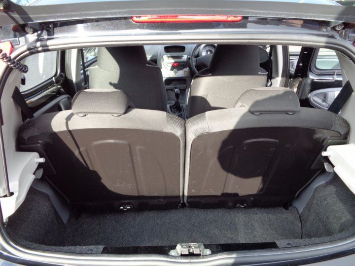 2010 Peugeot 107 1.0 Urban 5dr image 9