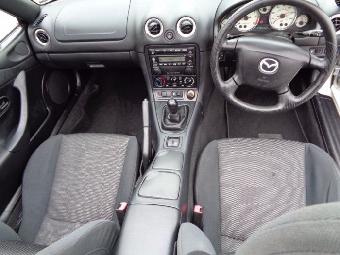 2003 Mazda MX-5 1.8i 2dr image 6